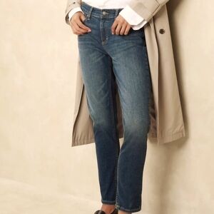 Banana Republic Girlfriend 5 Pocket Ankle Jean